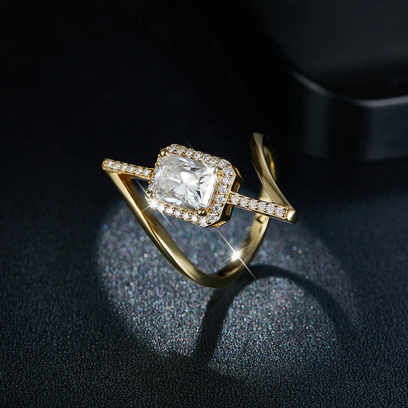 IE00216 MOISSANITE DIAMOND EMERALD ETERNITY RING IN STERLING SILVER - Image 3